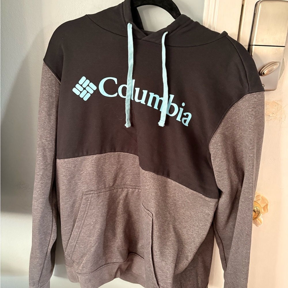 Columbia Black and Gray Sweatshirt Casual Comfort